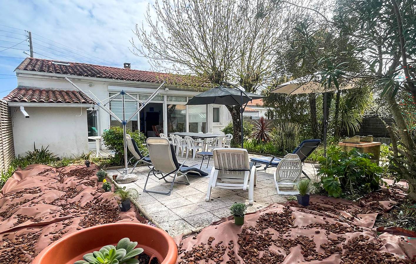 Gemütliche 1-Zimmer-Wohnung mit Garten, WLAN und 1 km Entfernung zum Strand von Foncillon in Royan, Côte de Beauté