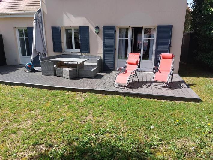 Location de vacances pour 7 personnes, avec vue et jardin, animaux acceptés à Villepreux - 2