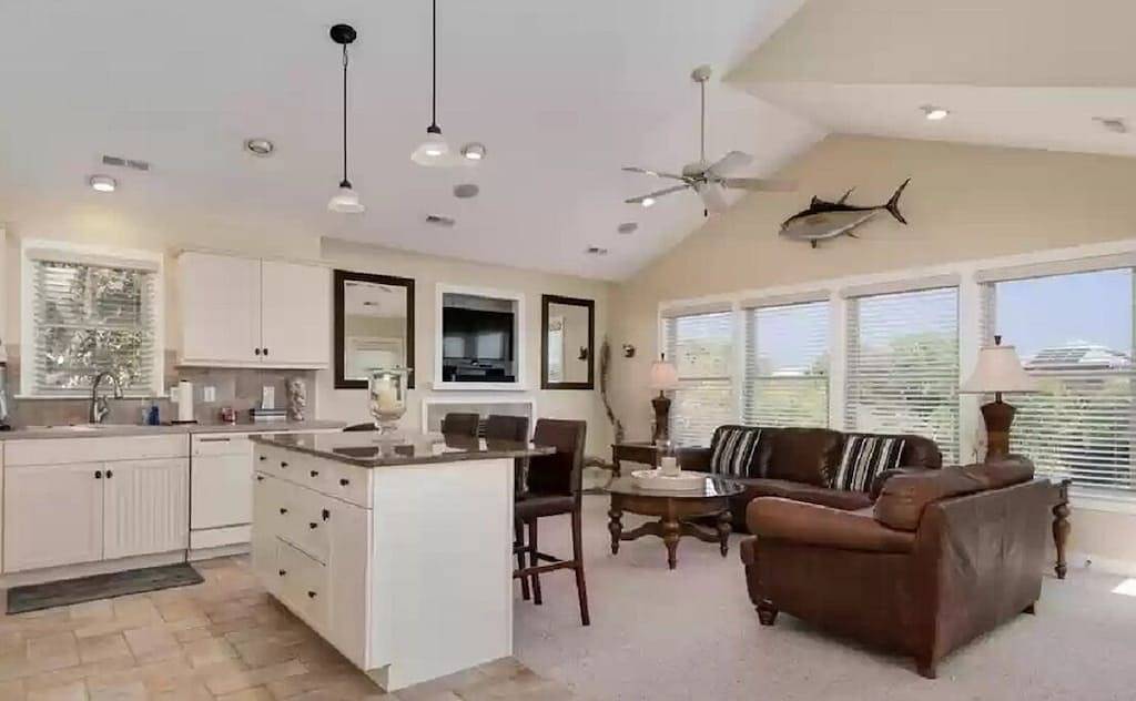 Coastal Cottage, heated private pool & hot tub, resort community in Corolla, Currituck County