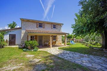 Ferienhaus für 5 Personen, mit Garten in Kroatien