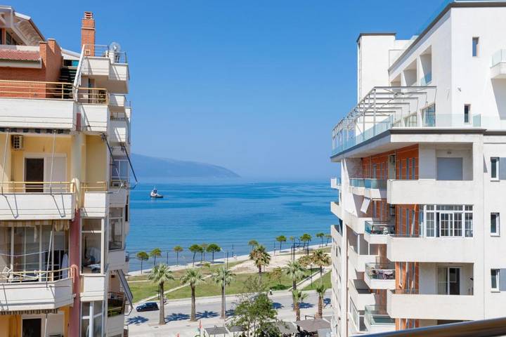 Chambre d’hôte pour 2 personnes, avec balcon et vue
