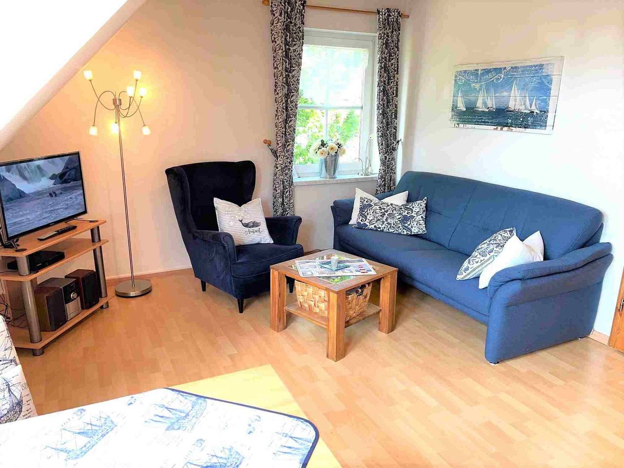 Ganze Wohnung, Ferienwohnung Martina Hans 1 für 2 Personen in ruhiger, zentraler Lage in Horumersiel, Wangerland