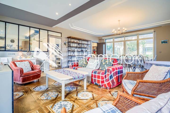 Maison de vacances pour 12 personnes, avec jardin et terrasse, animaux acceptés