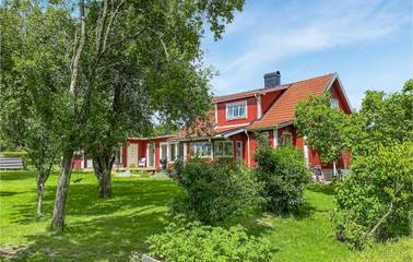 Ferienhaus für 8 Personen, mit Seeblick und Sauna sowie Garten und Terrasse, kinderfreundlich in Halland