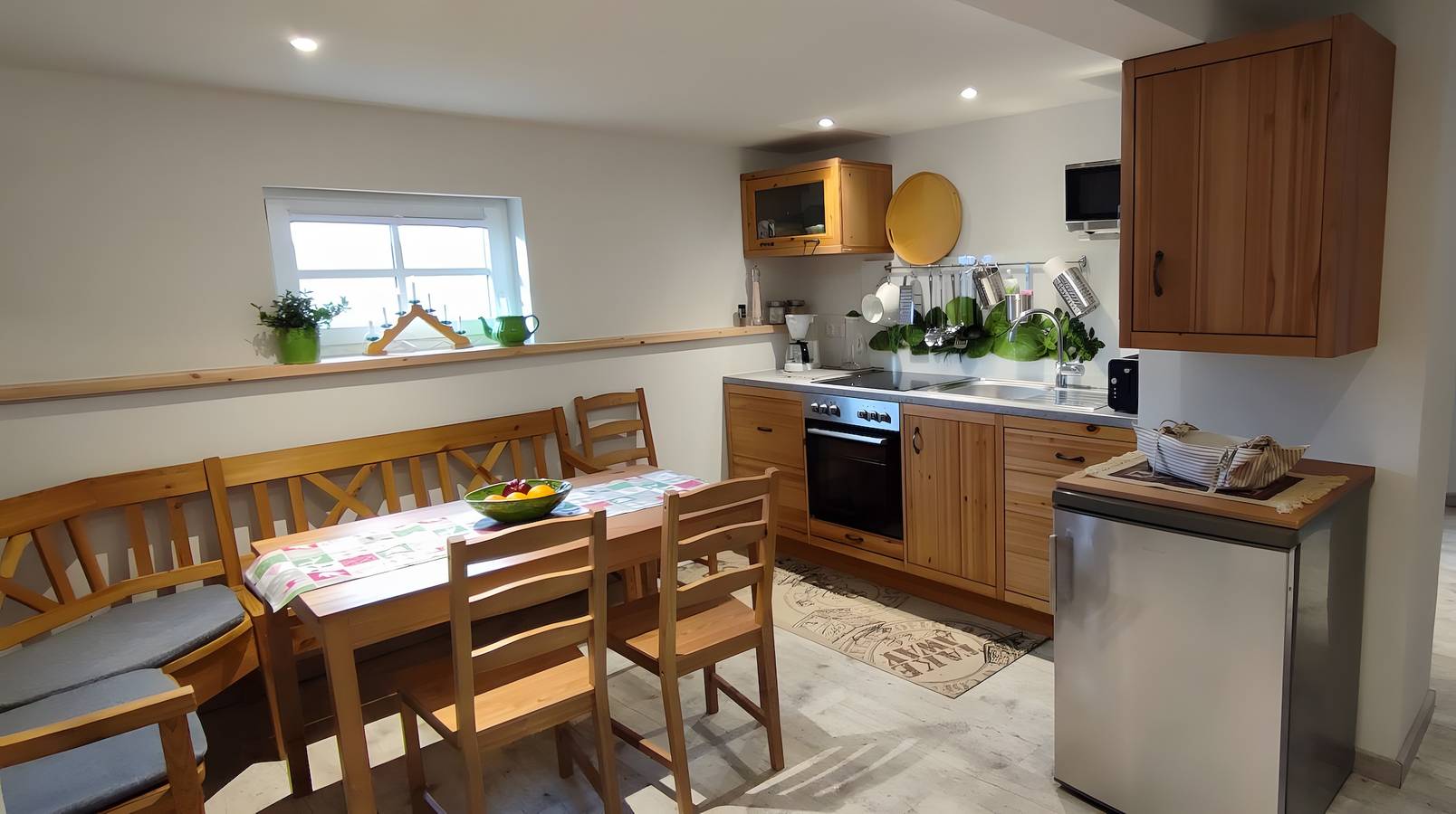 Apartamento entero, Apartamento 'Am Dächsberg' con terraza privada, balcón y Wi-Fi in Plauen, Chemnitz (region)
