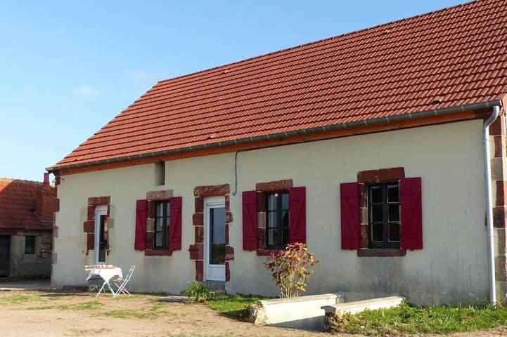 Gîte pour 8 personnes, avec jardin, animaux acceptés