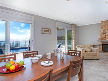 Villa for 9 Guests in Lloret de Mar, Costa Brava, Picture 4