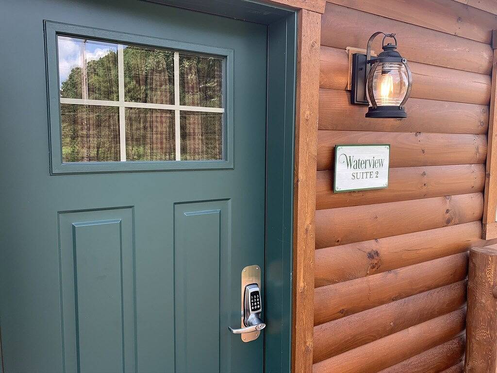 Ganze Wohnung, New Waterview Lodge Suite in Ohio's Amish Country in Holmes County