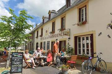 Chambre d’hôte pour 4 personnes, avec terrasse, animaux acceptés à Saint-Donat