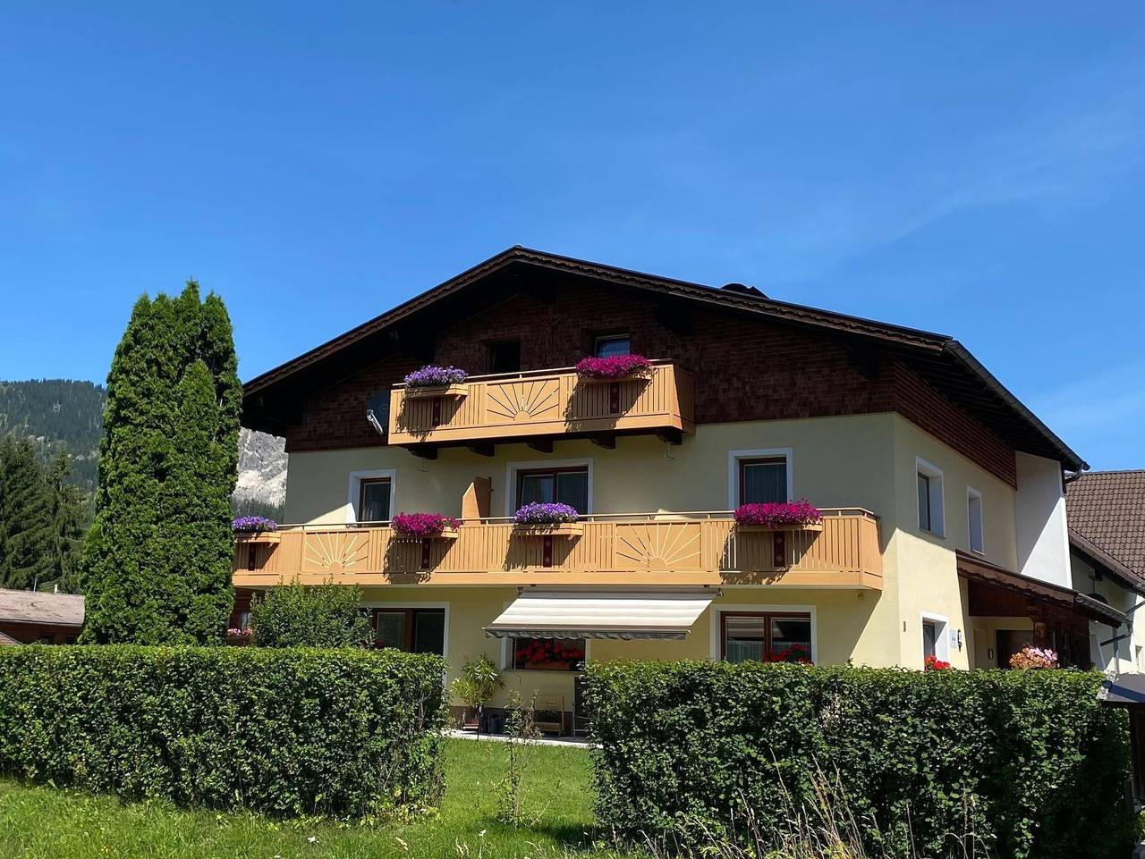 Ganze Ferienwohnung, Landhaus Pflauder - Ferienwohnung 2-3 Pers. in Grän, Allgäuer Alpen (Österreich)