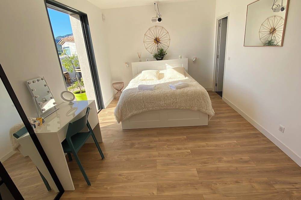 🌿 Villa with swimming pool and panoramic view Auriol Near Cassis, Marseille and Aix in Auriol, Marsella region