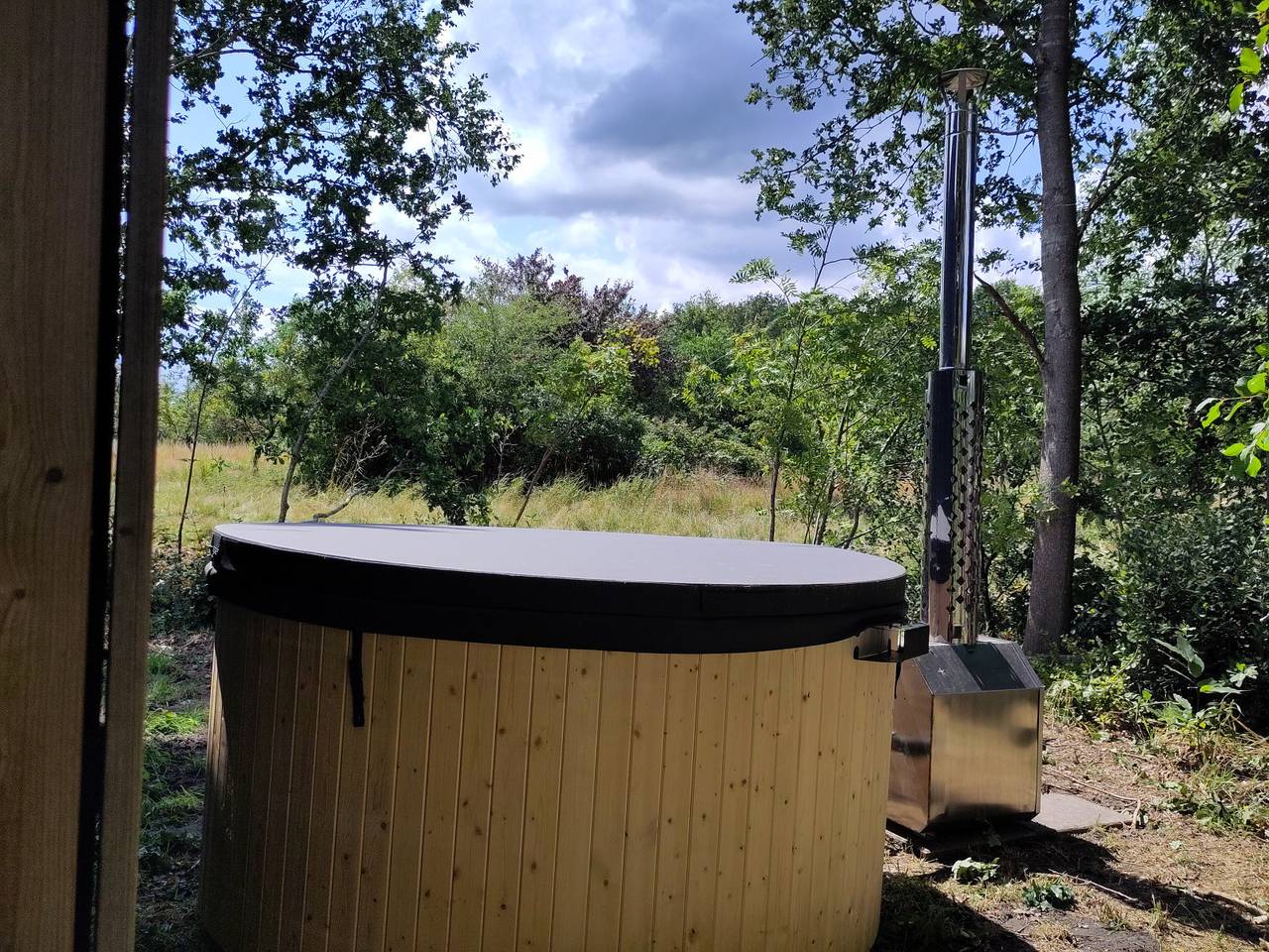 Kinderfreundliches kleines Haus für 5 Personen mit privatem Whirlpool in einem Waldgebiet in Regio Zwolle
