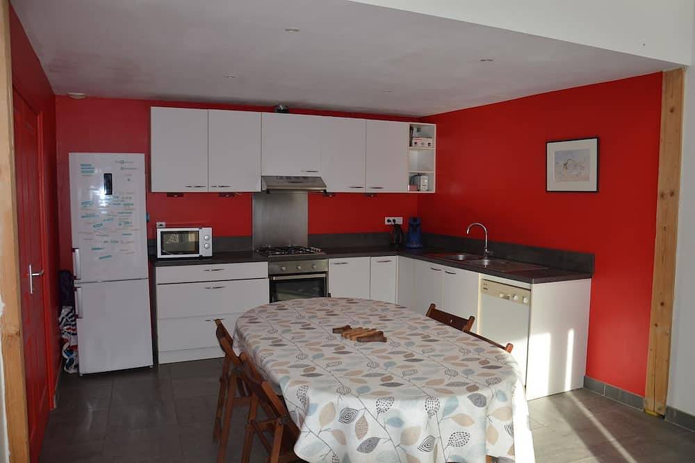 Lovely bright house with enclosed garden 5 minutes walk from the beach in Wissant, Boulogne-sur-Mer region