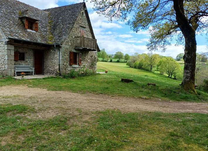 Gîte pour 5 personnes, avec balcon et jardin dans le Cantal - 3