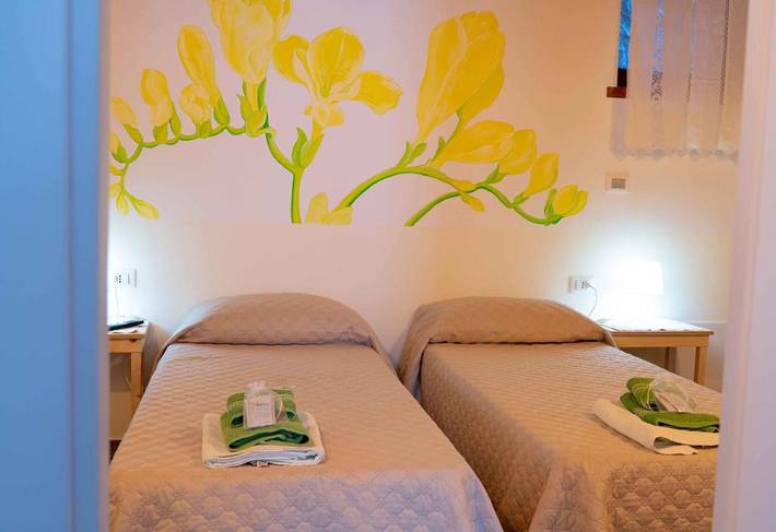 B&b per 3 persone, con Balcone e Giardino nonché Panorama a Papasidero
