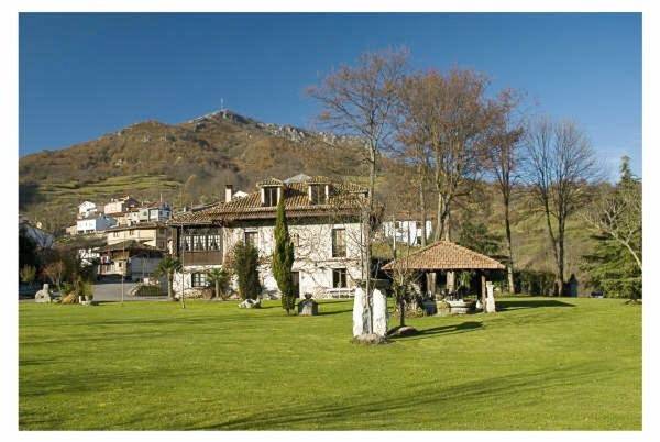 Hotel para 2 personas, con balcón además de jardín y vistas en Parque Natural de Redes - 3