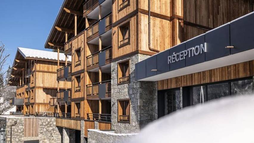 Chalet pour 7 personnes, avec sauna ainsi que balcon et piscine à Les Contamines-Montjoie