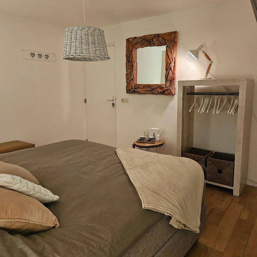 Double Room with Shared Bathroom in Fauquemont, Limburg (Pays-Bas)