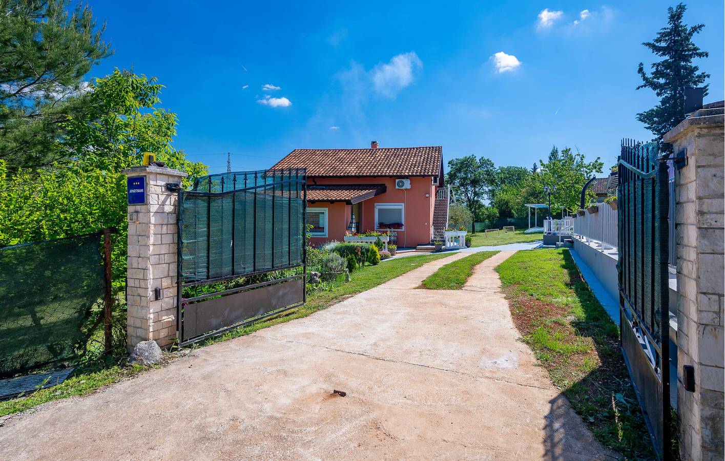 Ferienhaus für 8 Personen mit Terrasse in Vodnjan, Südküste Istrien