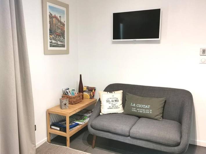 Location de vacances pour 2 personnes, avec jardin dans Plage Des Capucins La Ciotat - 2