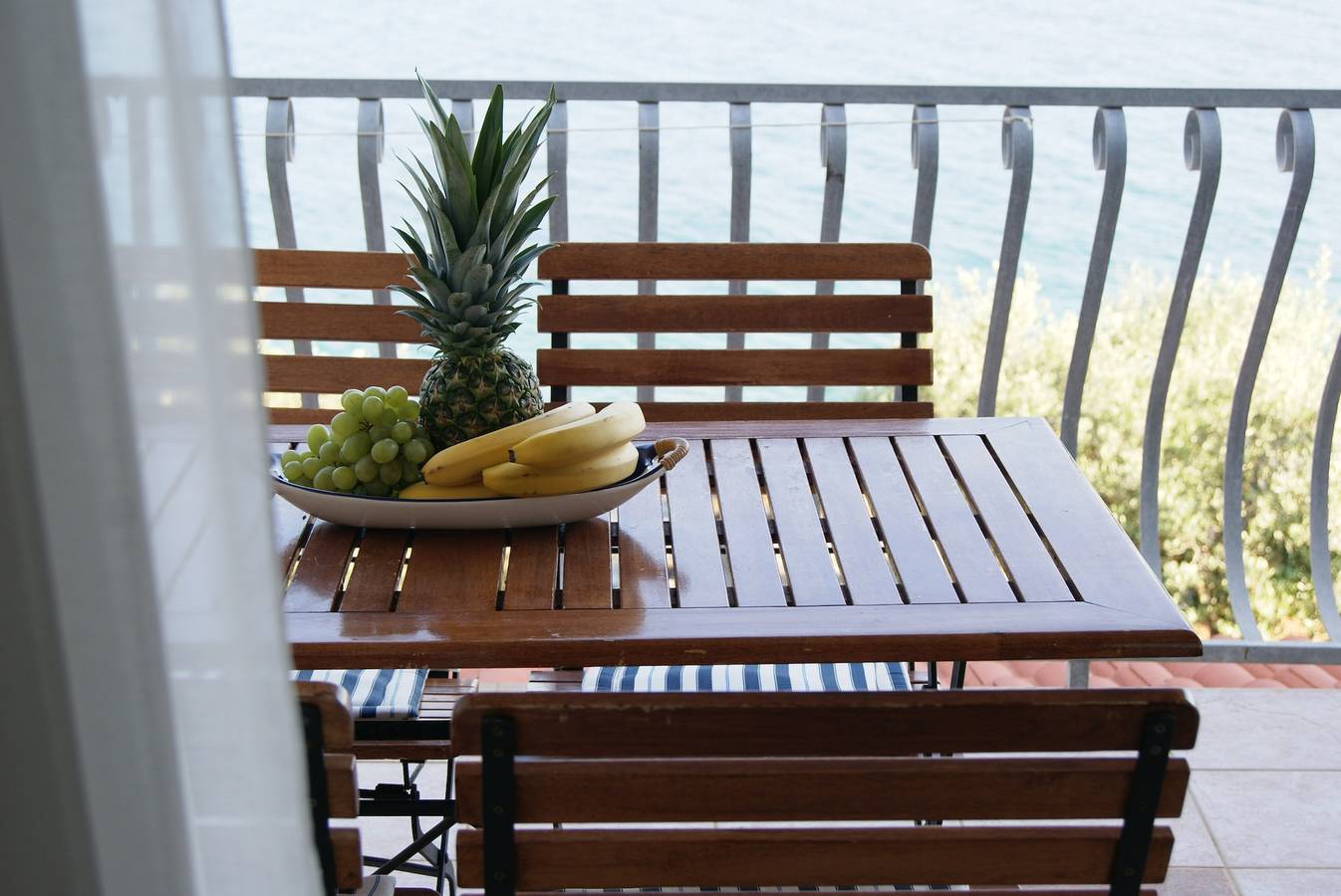 Ganze Wohnung, 2-Zimmer-Ferienwohnung am Strand Zavala, Hvar A-553-e in Zavala, Hvar