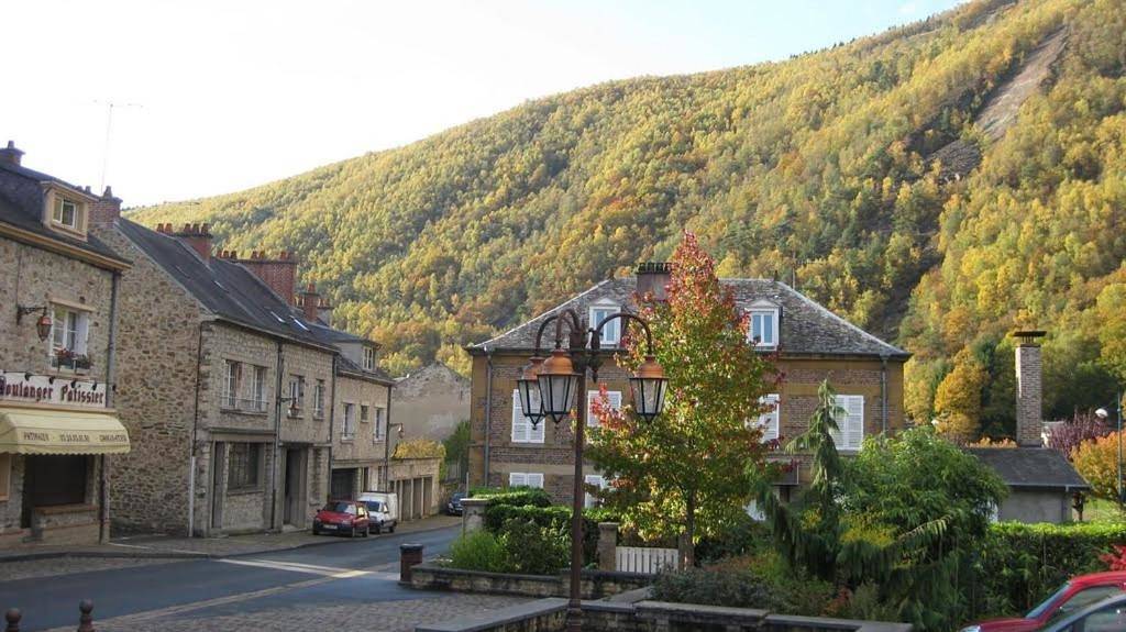 Three-Bedroom House in Monthermé, Parc naturel régional des Ardennes