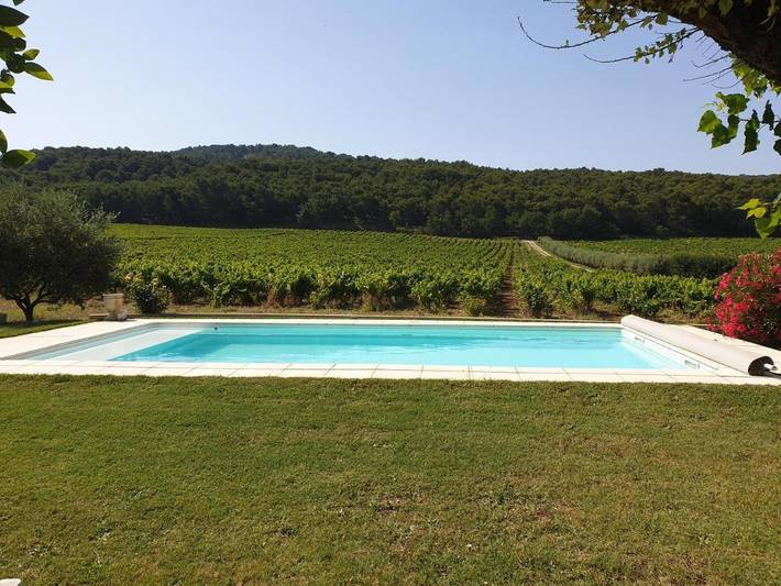 Location de vacances pour 4 personnes, avec piscine ainsi que jardin et vue à Buisson - 4