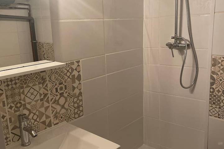 Appartement entier, Studio à Talence Idéal Pour Séjour Saisonnier ! in Talence, Région de Bordeaux