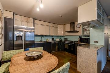 Holiday Home for 6 People in Kensington and Chelsea, London, Photo 1