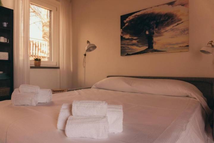 Maison d’hôte pour 2 personnes, avec terrasse et vue ainsi que jardin et piscine à Giarre - 4