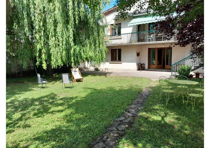 Gîte pour 4 personnes, avec vue et jardin à Die