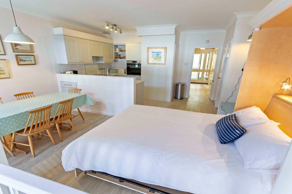 Ganze Wohnung, Apt 16, Seaviews, Slps 5 | Indoor Heated Pool in Croyde, Devon