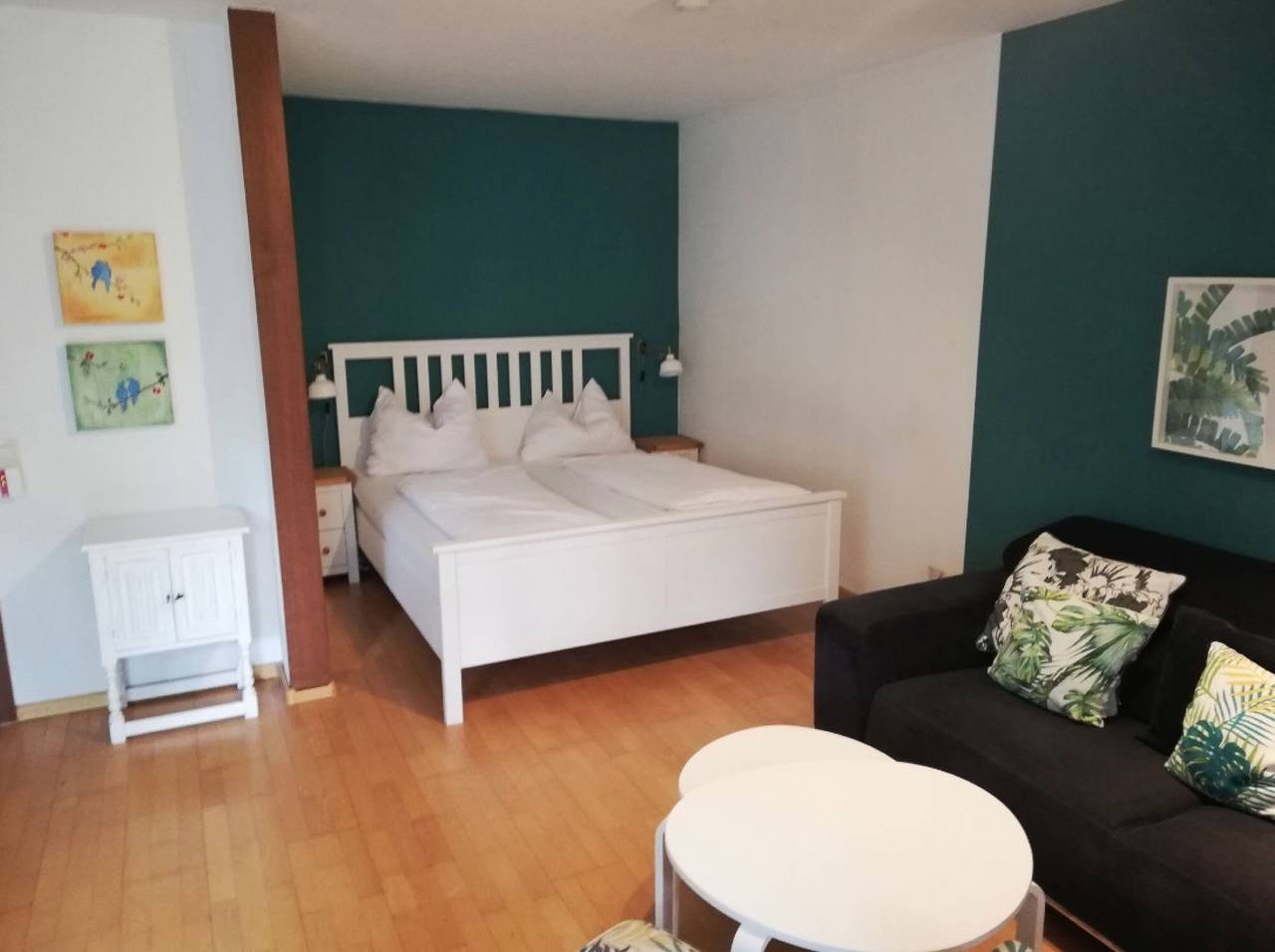Ganzes Studio, Einzimmerwohnung '1 Zimmer Appartement 36' mit Balkon und Wlan in Bad Krozingen, Südschwarzwald