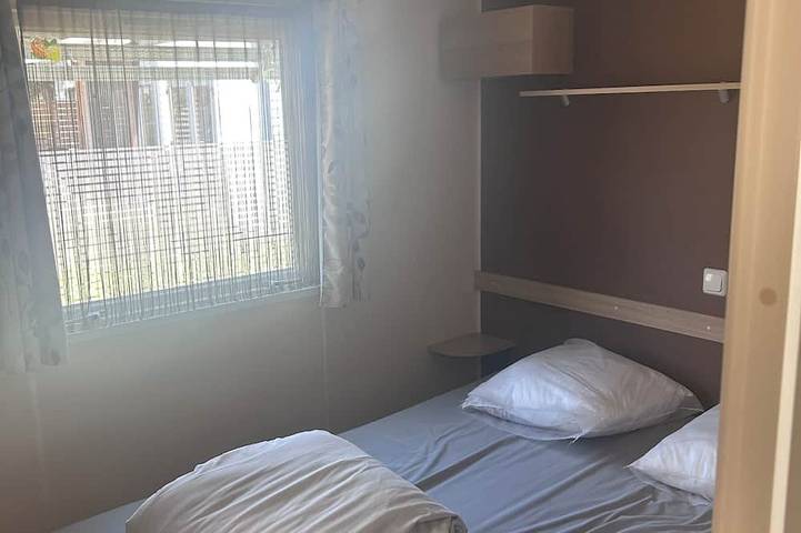 Mobil-home familial 6 pers – 3 chambres – Camping 4⭐ Les Salins de la Gardiole in Vic-la-Gardiole, Côte méditerranéenne (France)