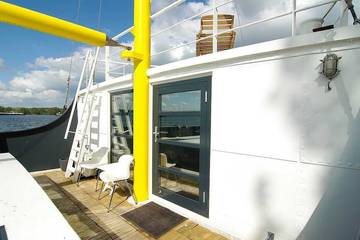 Houseboat for 2 People in Amsterdam Oost, Dutch Coast, Photo 2