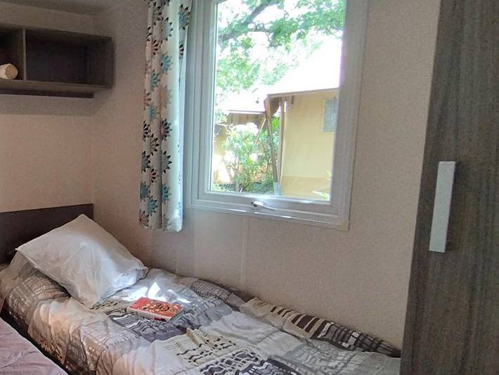 Flower Camping Jas du Moine - Mobilheim 6 personen - Mobilheim Standard 29m² (3 Schlafz. - 6 Pers.) + Terrasse + Tv + Klimaanlage in Salignac, Forcalquier und Umgebung