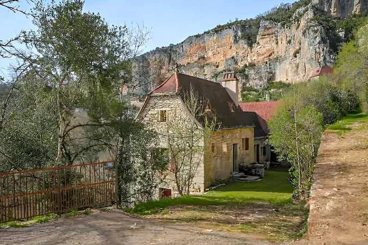 Location de vacances pour 6 personnes, avec jardin à Sauliac-sur-Célé