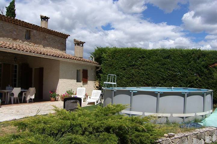 Villa pour 6 personnes, avec jardin et terrasse, animaux acceptés