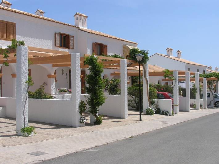 Bungalow pour 4 personnes, avec piscine et jardin à Santa Pola