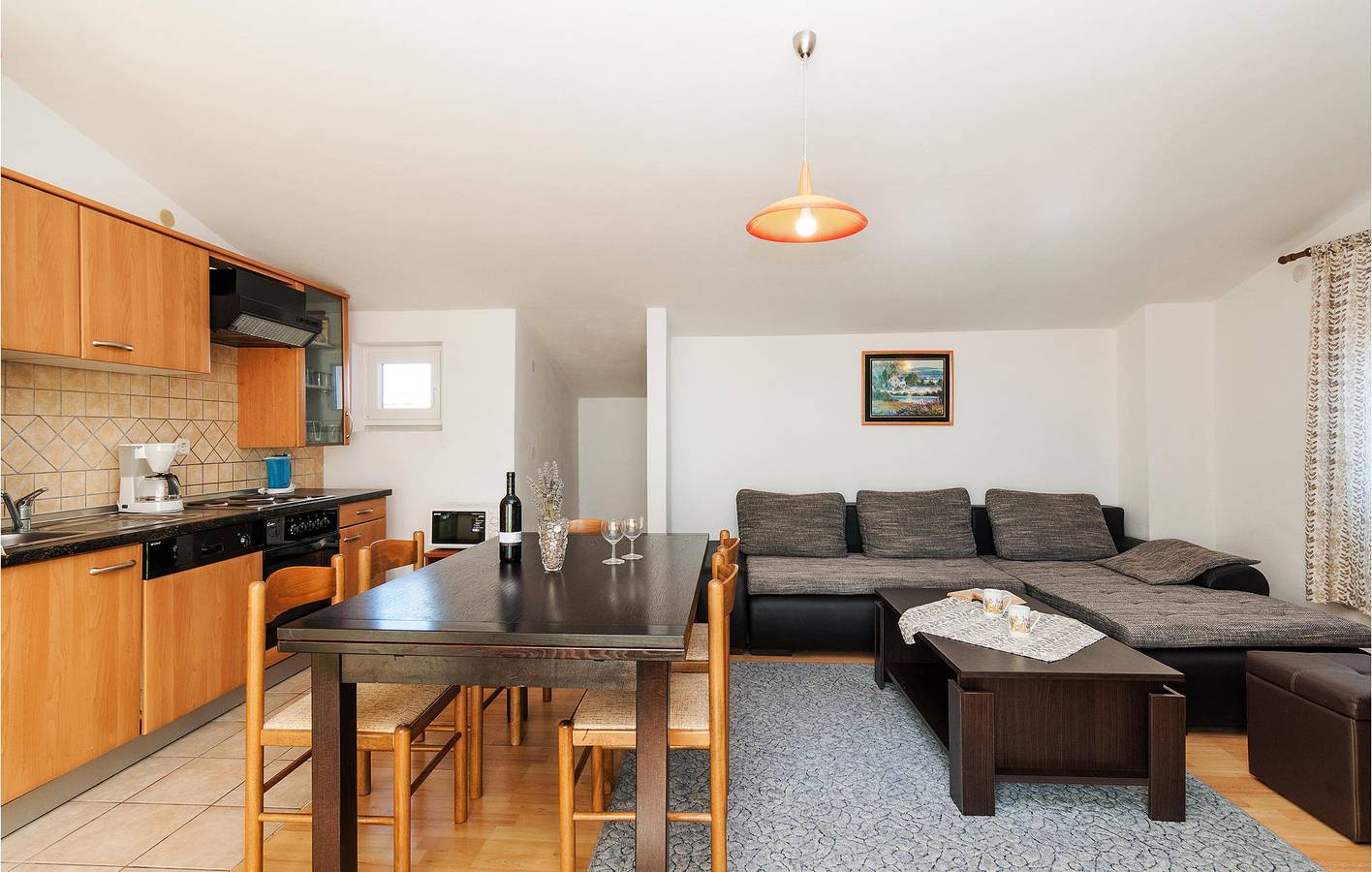 Ganze Ferienwohnung, Gemütliche 1-Zimmer-Wohnung mit Terrasse, 1 km vom Strand entfernt! in Sveti Filip i Jakov, Općina Sveti Filip i Jakov