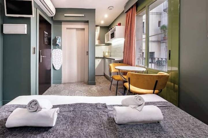 Appartement entier, Great studio in the heart of the city in Barcelona Centre, Barcelone
