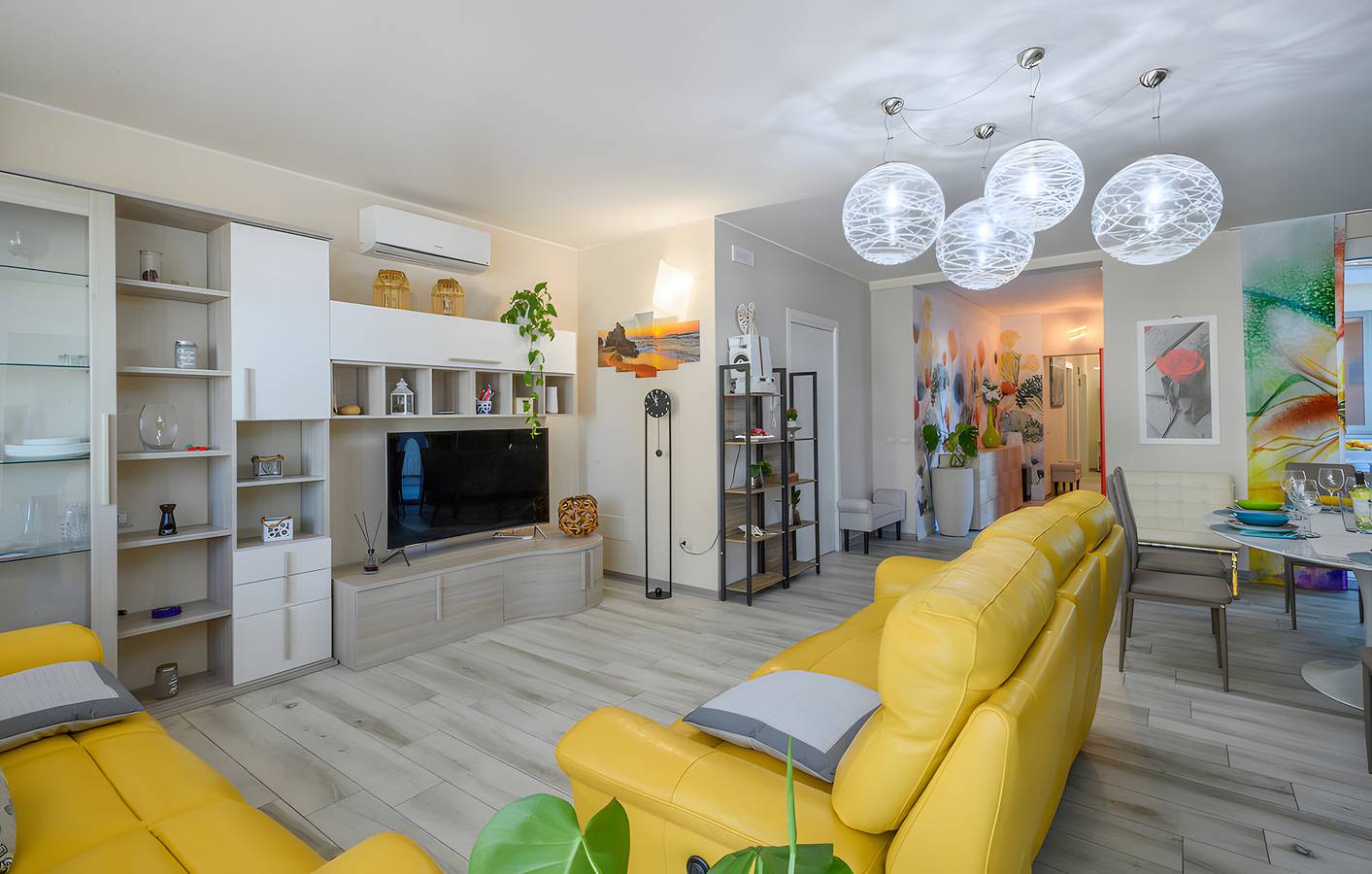 Vakantiehuis 'Chalet Al Mare' met privé zwembad, privé tuin en airconditioning in Valle del Metauro