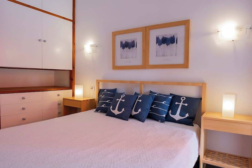 Entire apartment, Apartment in first sea line / Wifi in San Marcos, North Tenerife