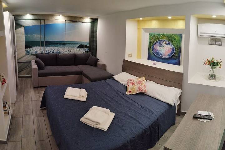 Apartamento entero, 🤩 Aplicación Maravillosa. A Con Piscina Y Jardín Con Vista Capri Y Costa Amalfitana in Agropoli, Cilento Coast