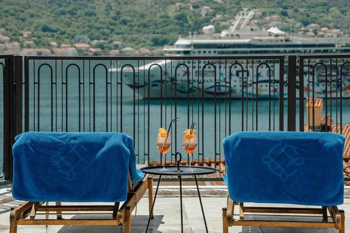 Hôtel pour 2 personnes, avec sauna ainsi que jardin et piscine, animaux acceptés