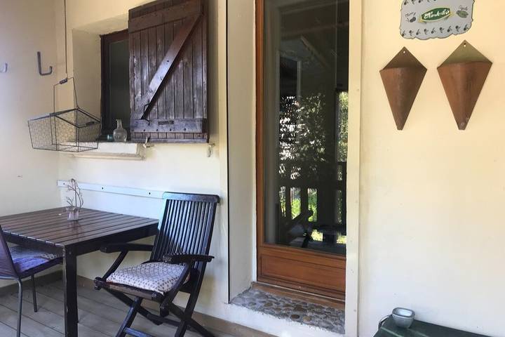 Apartamento entero, Apartamento de vacaciones para 2 personas con balcón in Villette-sur-Ain, Ain