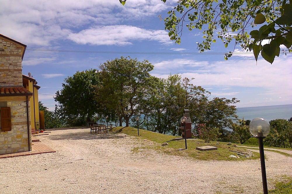 Ganze Wohnung, Im Park des Conero und dem Meer vor dem Haus in Ancona, Riviera del Conero