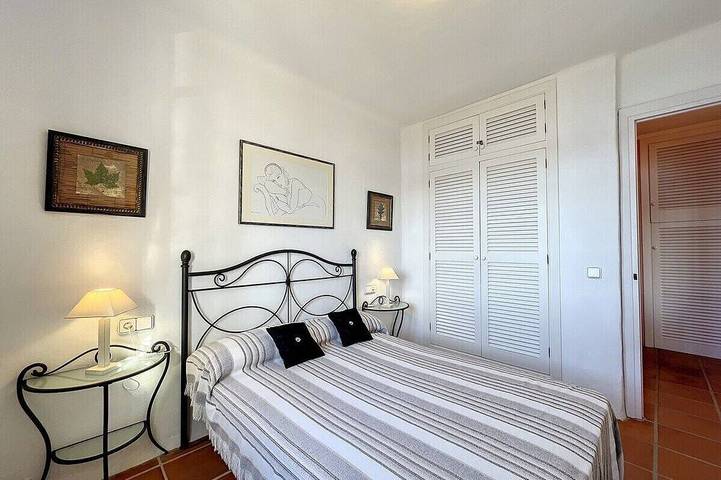 Ganze Wohnung, P98-Apartment-Blick aufs Meer-Eigenes Badezimmer in Platja de Fornells, Es Mercadal