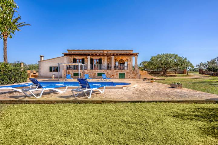 Finca am Strand für 6 Personen, mit Terrasse und Garten in Cala Figuera