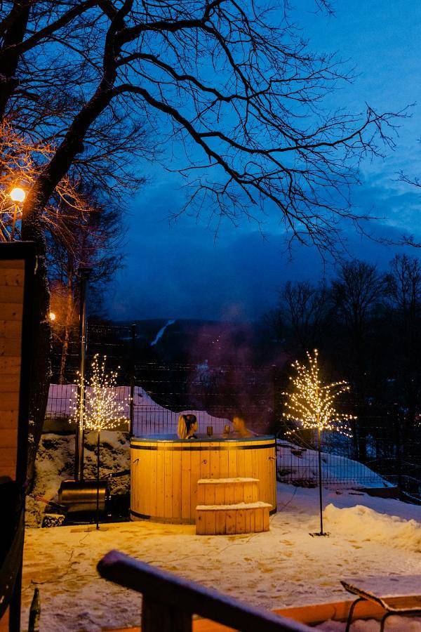 Apartament wakacyjny dla 6 osób, z sauna i basen oraz jacuzzi i ogród w Świeradów-Zdrój